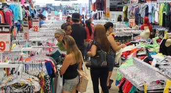 Confiança do comércio sobe 3,3 pontos em outubro, segundo a FGV
